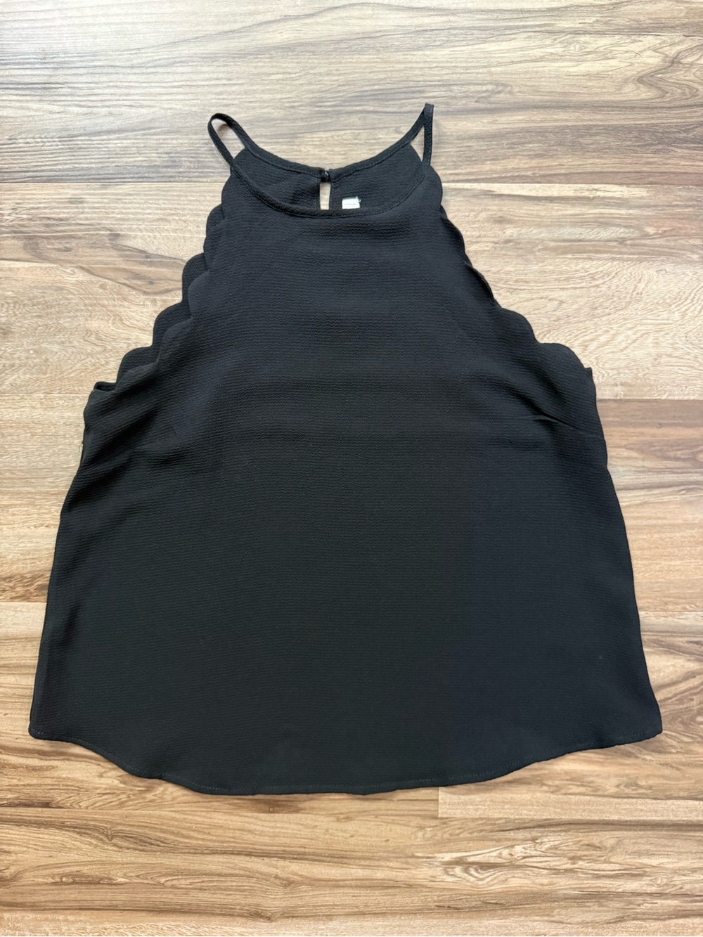 mine Black Scalloped Halter Camisole